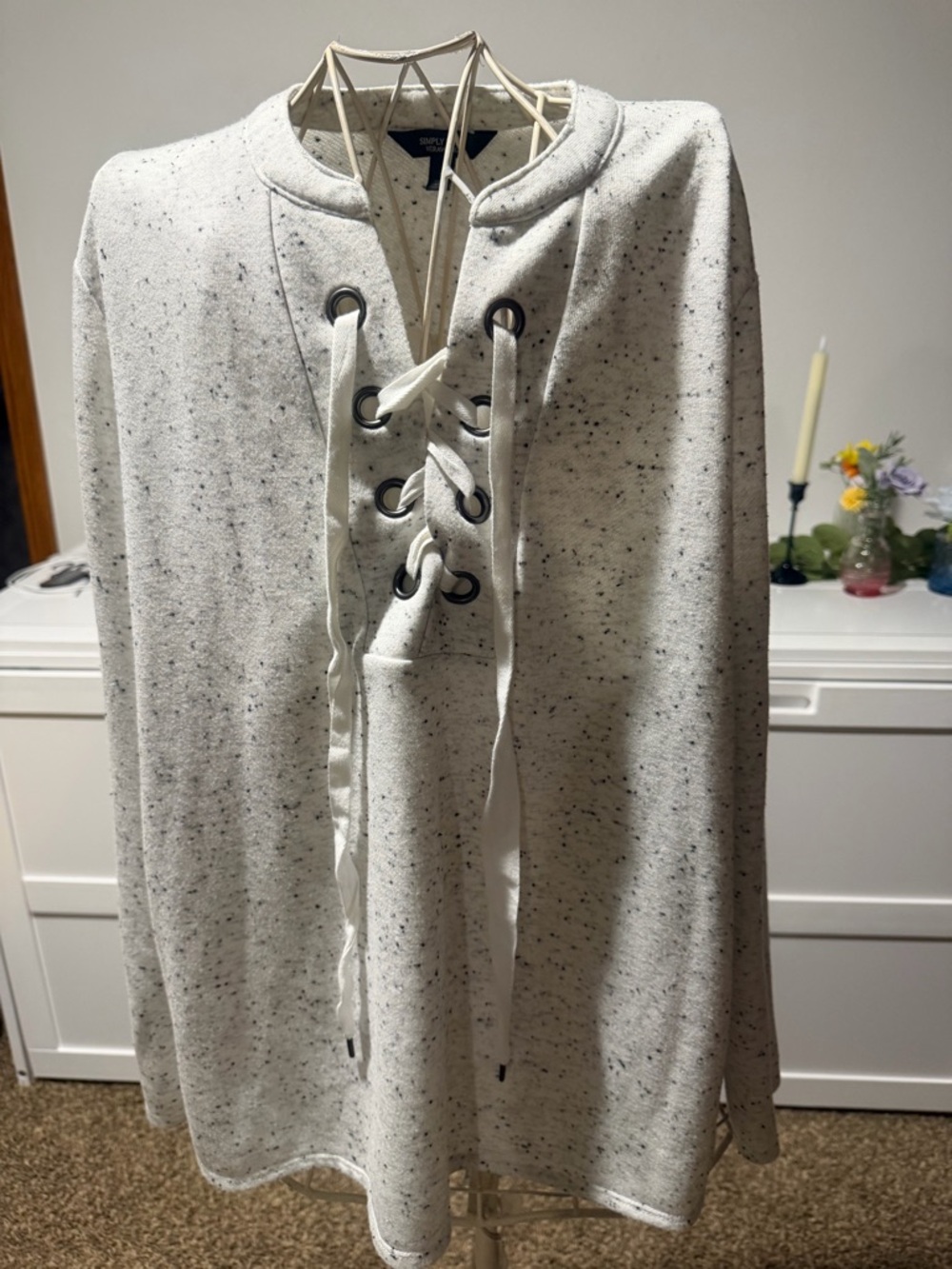 Simply Vera Vera Wang Cream Speckled Lace-Up Pullover